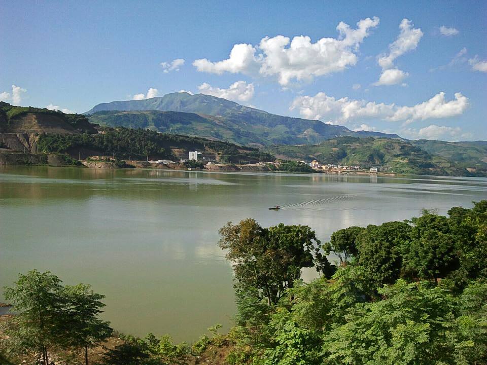 Вид на реку Да Мунг Лай