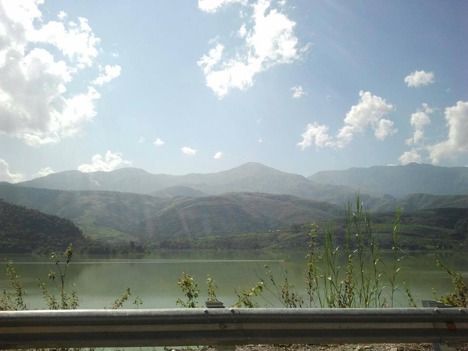 Вид на реку Да в районе Мунг Лая